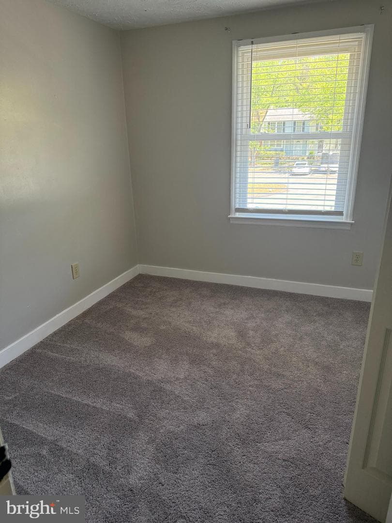20835 Harlequin Lane photo 13