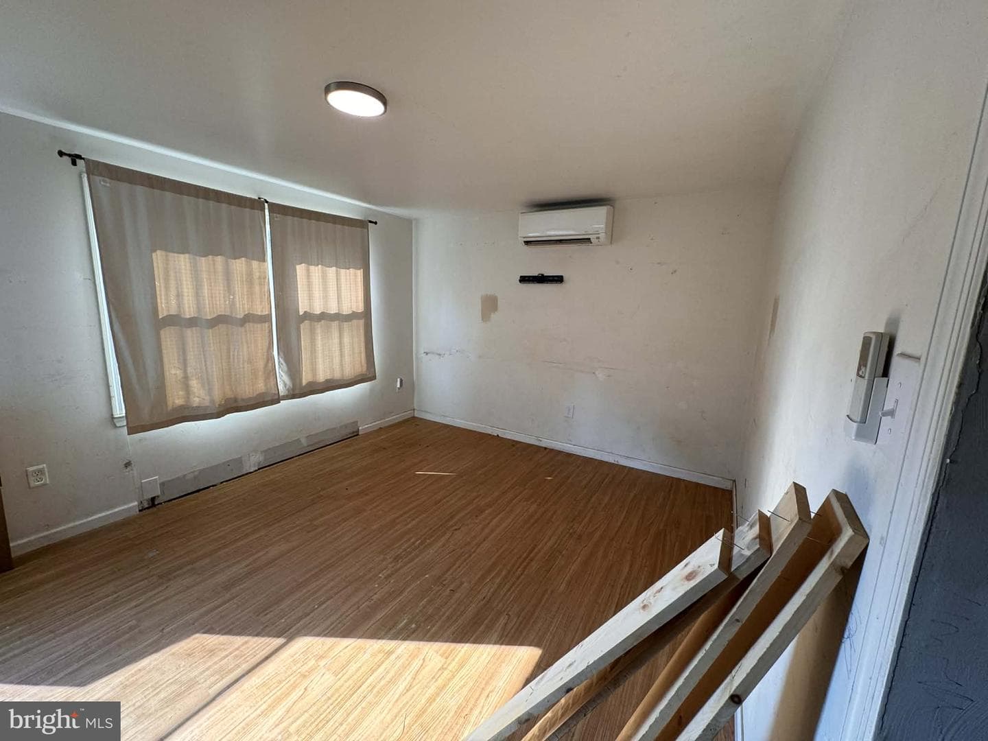 21364 Cambridge Avenue photo 7