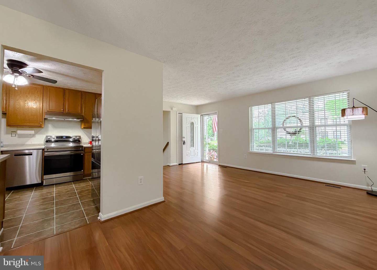 21293 Scarborough Drive photo 12
