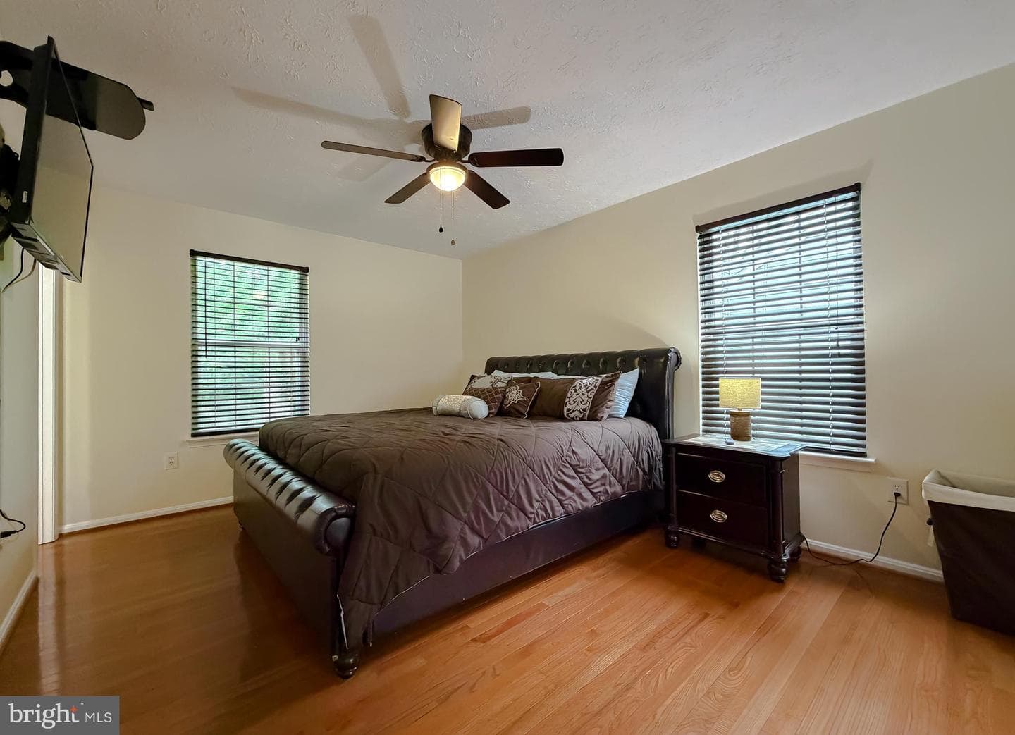 21293 Scarborough Drive photo 18