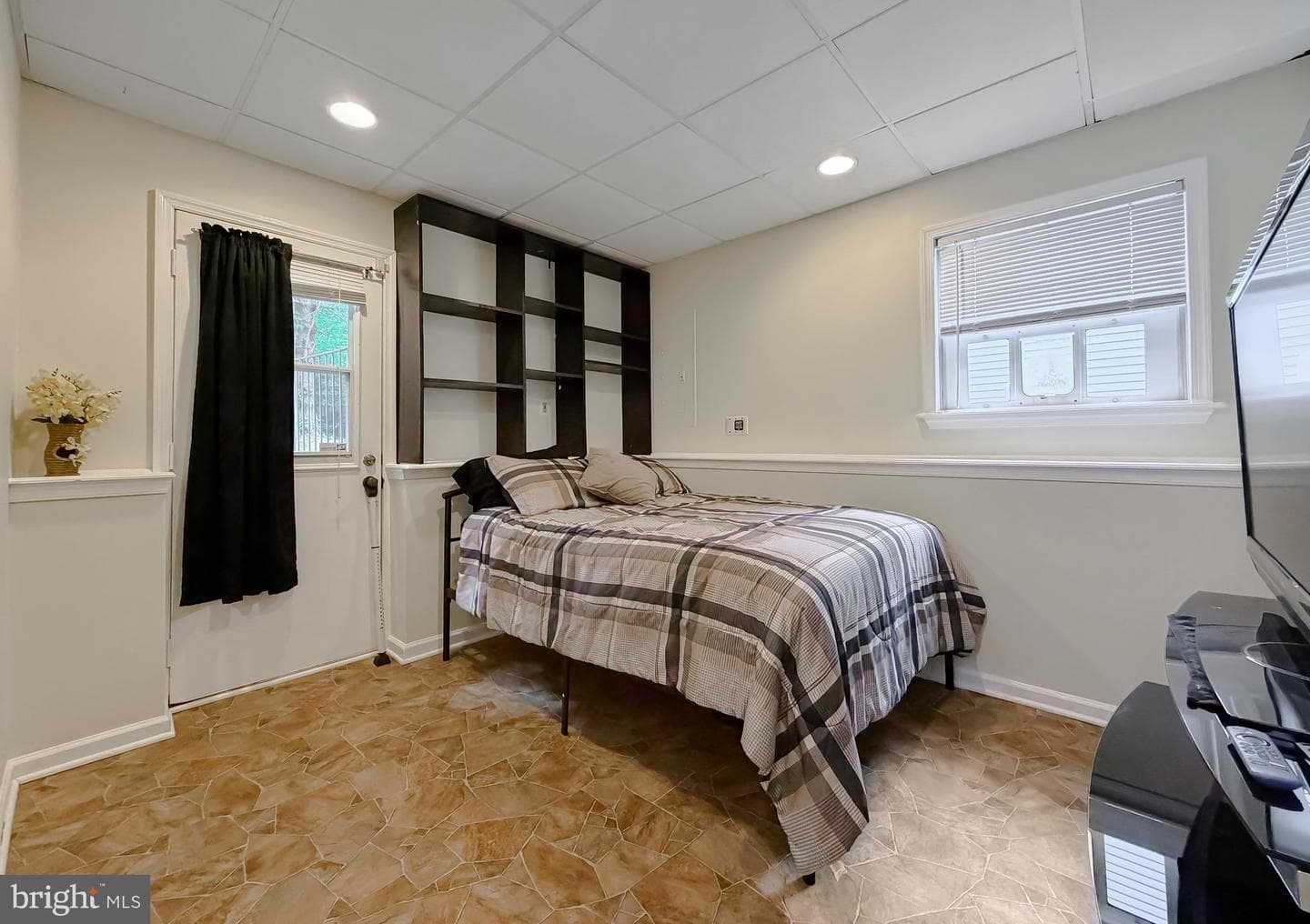 21293 Scarborough Drive photo 33