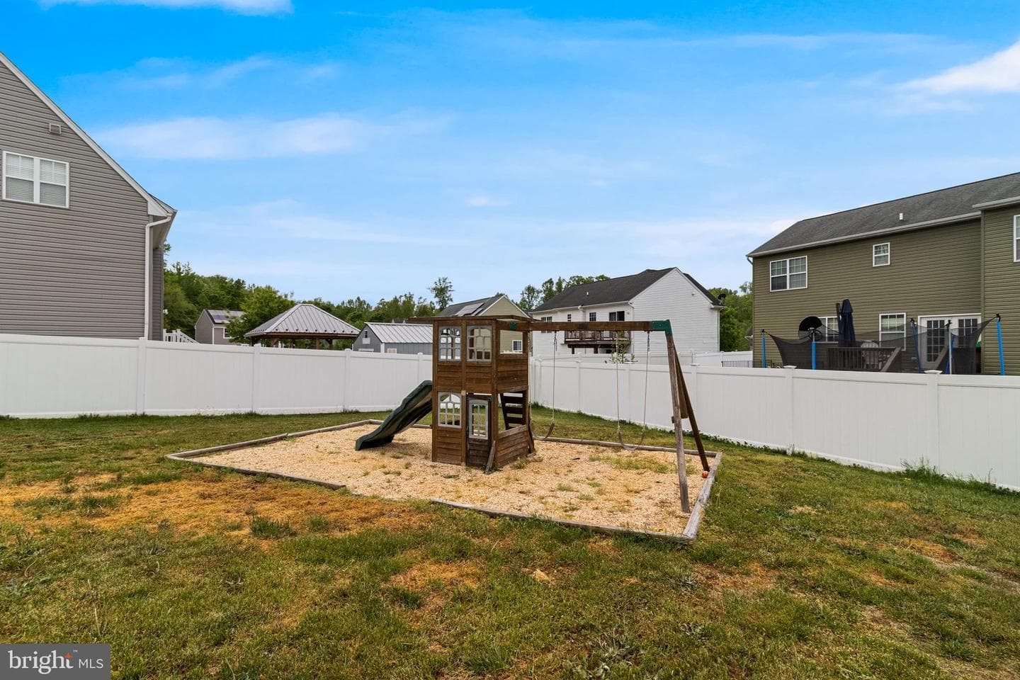 45546 Bethson Street photo 33