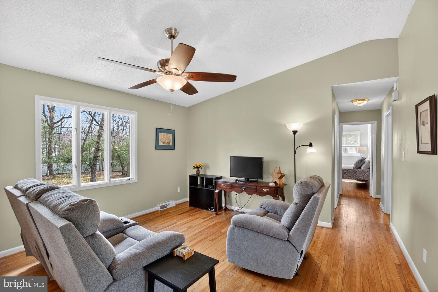 22394 White Oak Rd photo 5