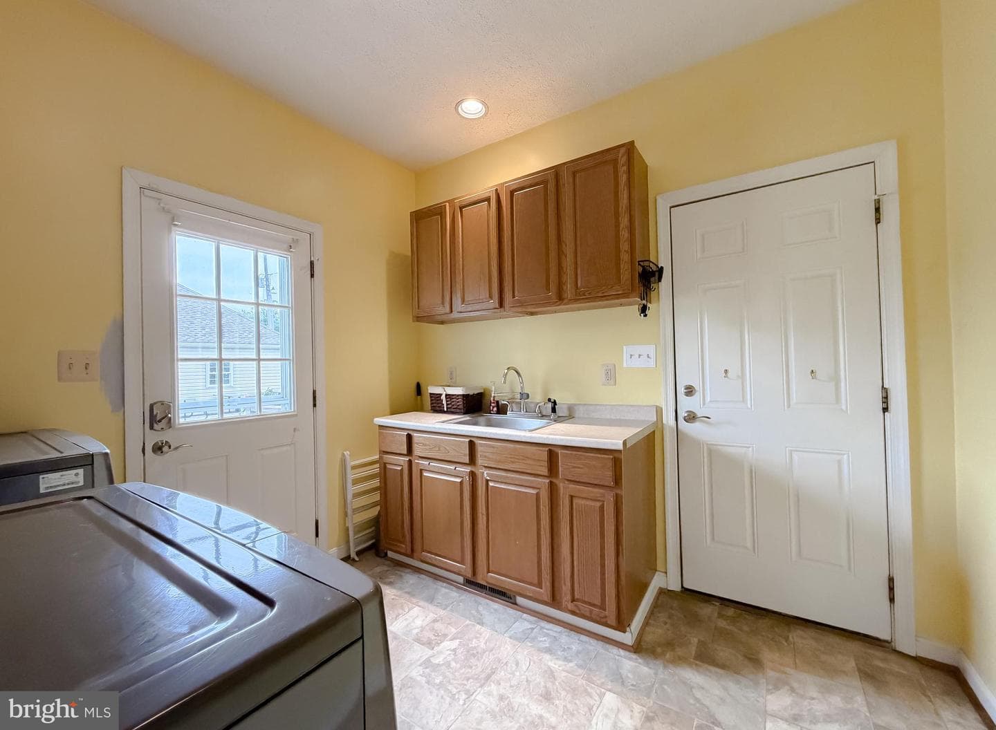 21045 Oakland Hall Road photo 15