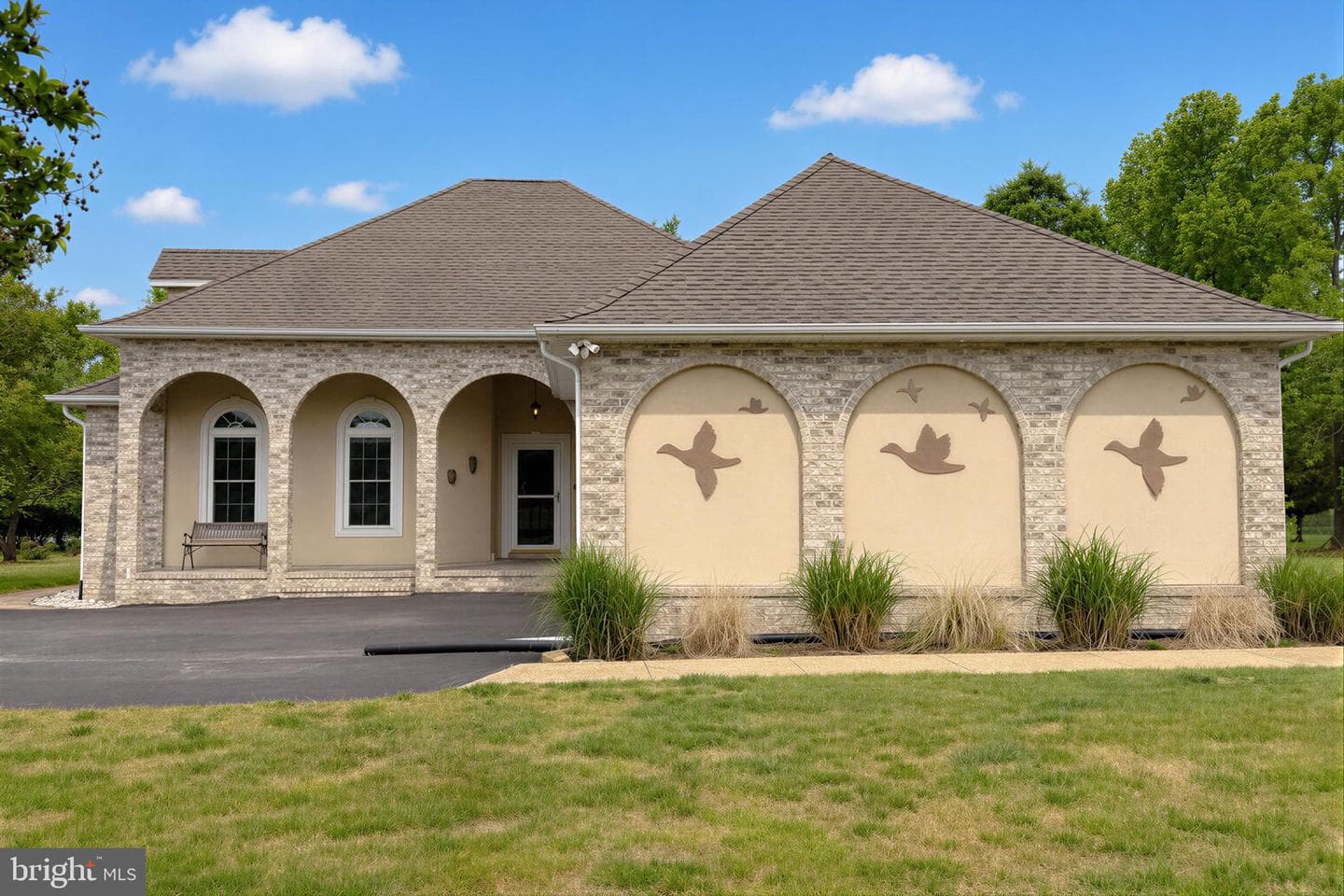 21045 Oakland Hall Road photo 2