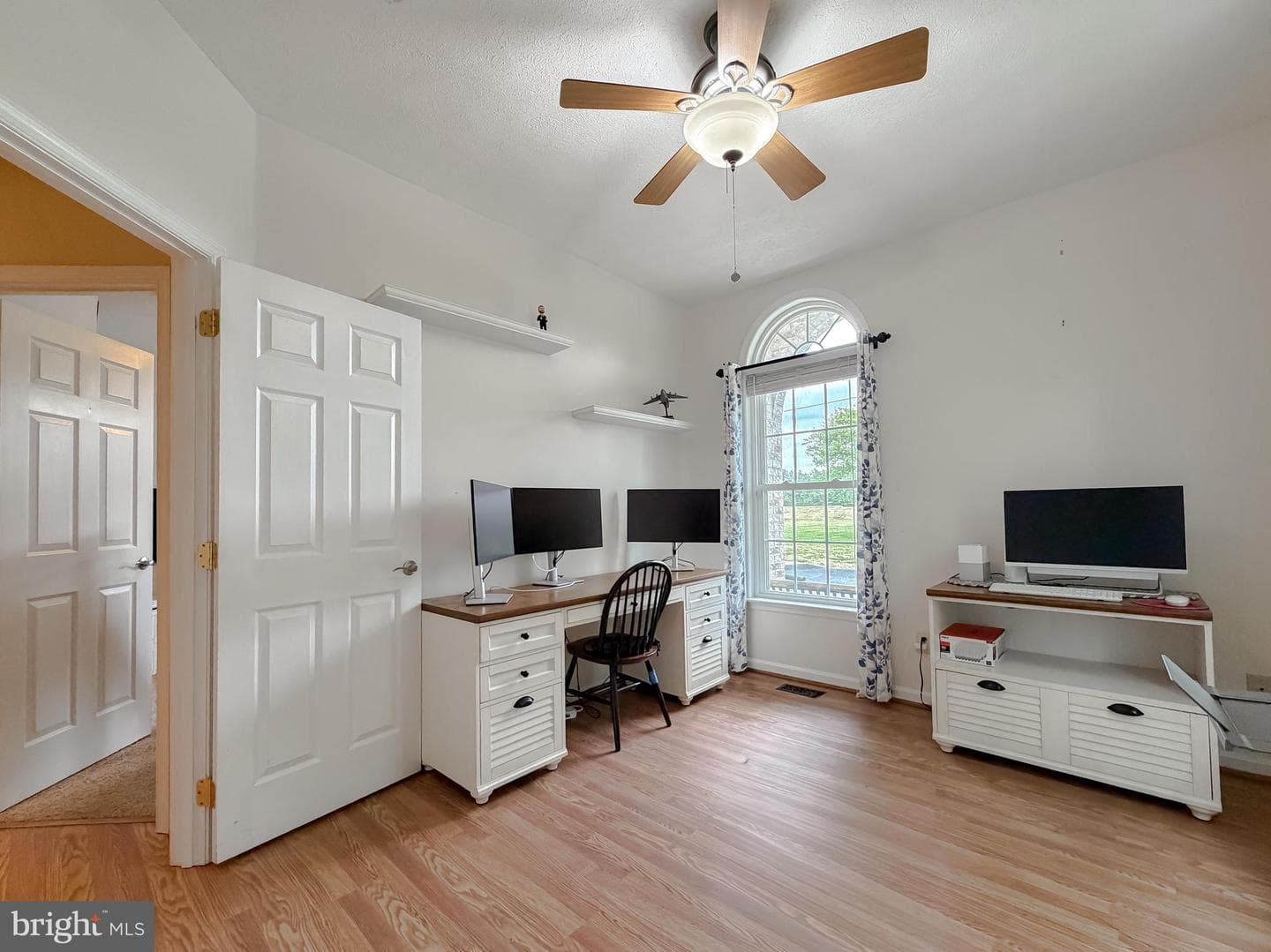 21045 Oakland Hall Road photo 45
