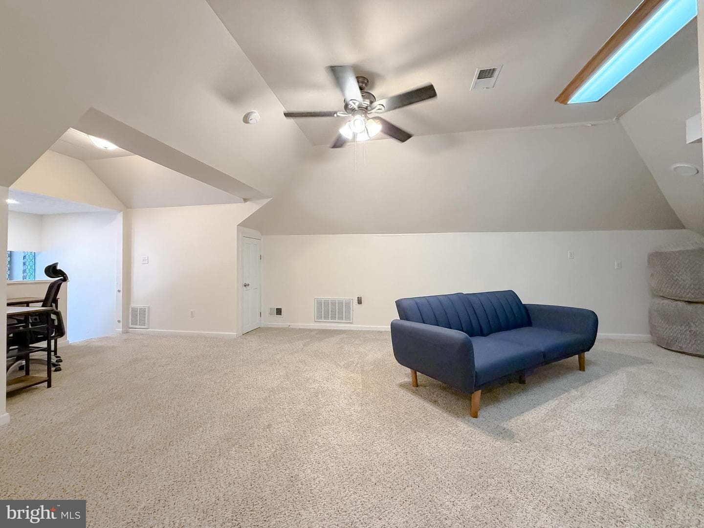 21045 Oakland Hall Road photo 52