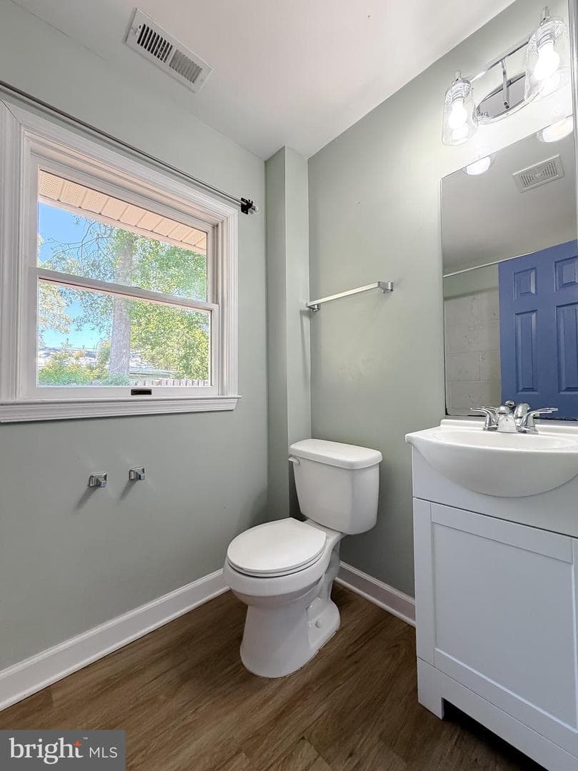 22381 Cedar Street photo 22