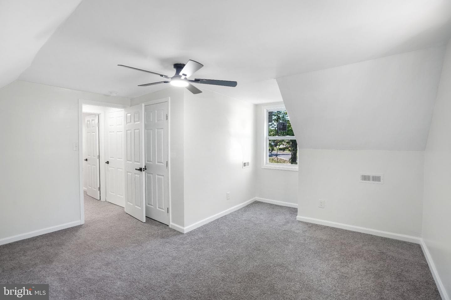 26175 Independence Drive photo 14