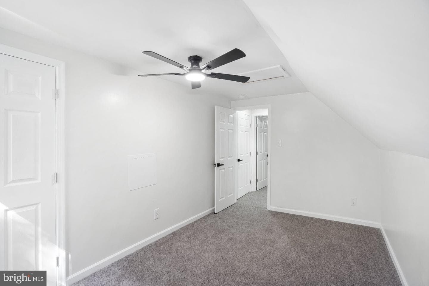 26175 Independence Drive photo 17