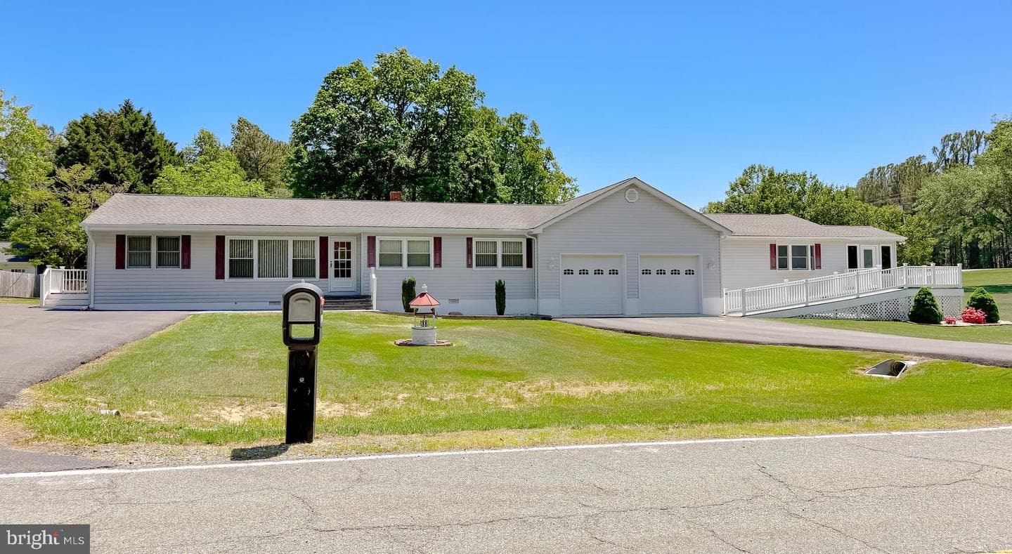 43075 Joy Lane photo 2