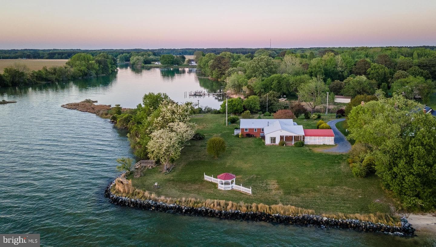 48724 Curleys Road, Ridge
