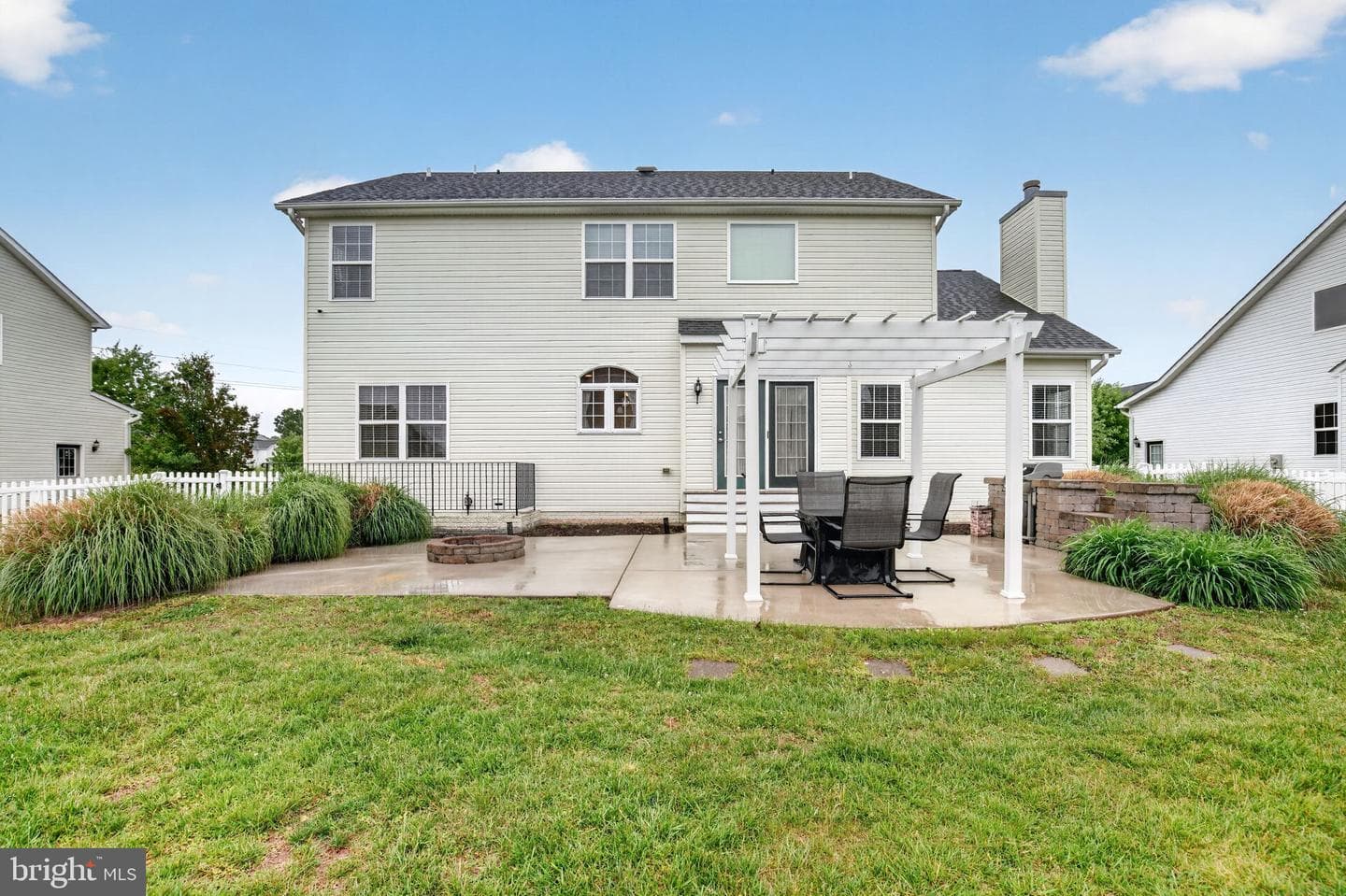 46840 Shelton Drive photo 2