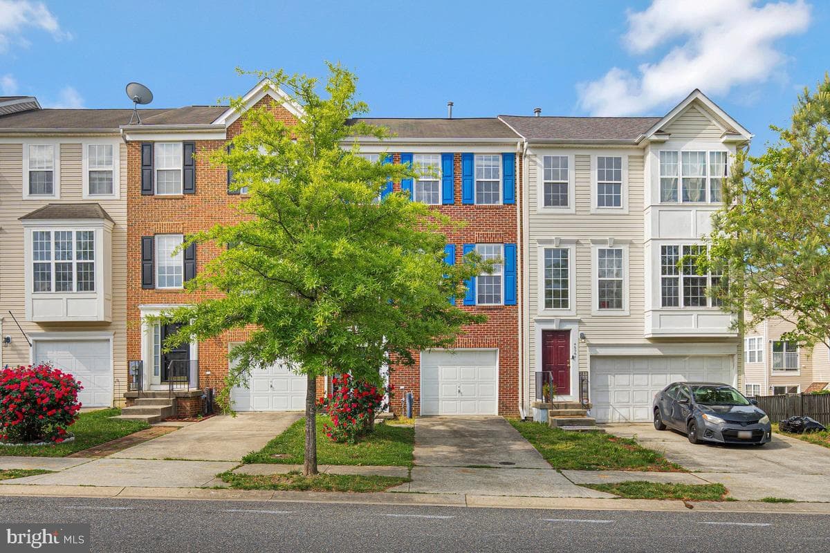 46068 W Westbury Boulevard photo 2