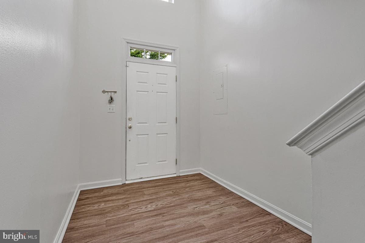 46068 W Westbury Boulevard photo 7