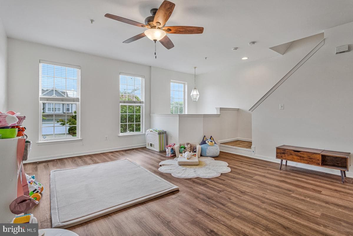 46068 W Westbury Boulevard photo 8