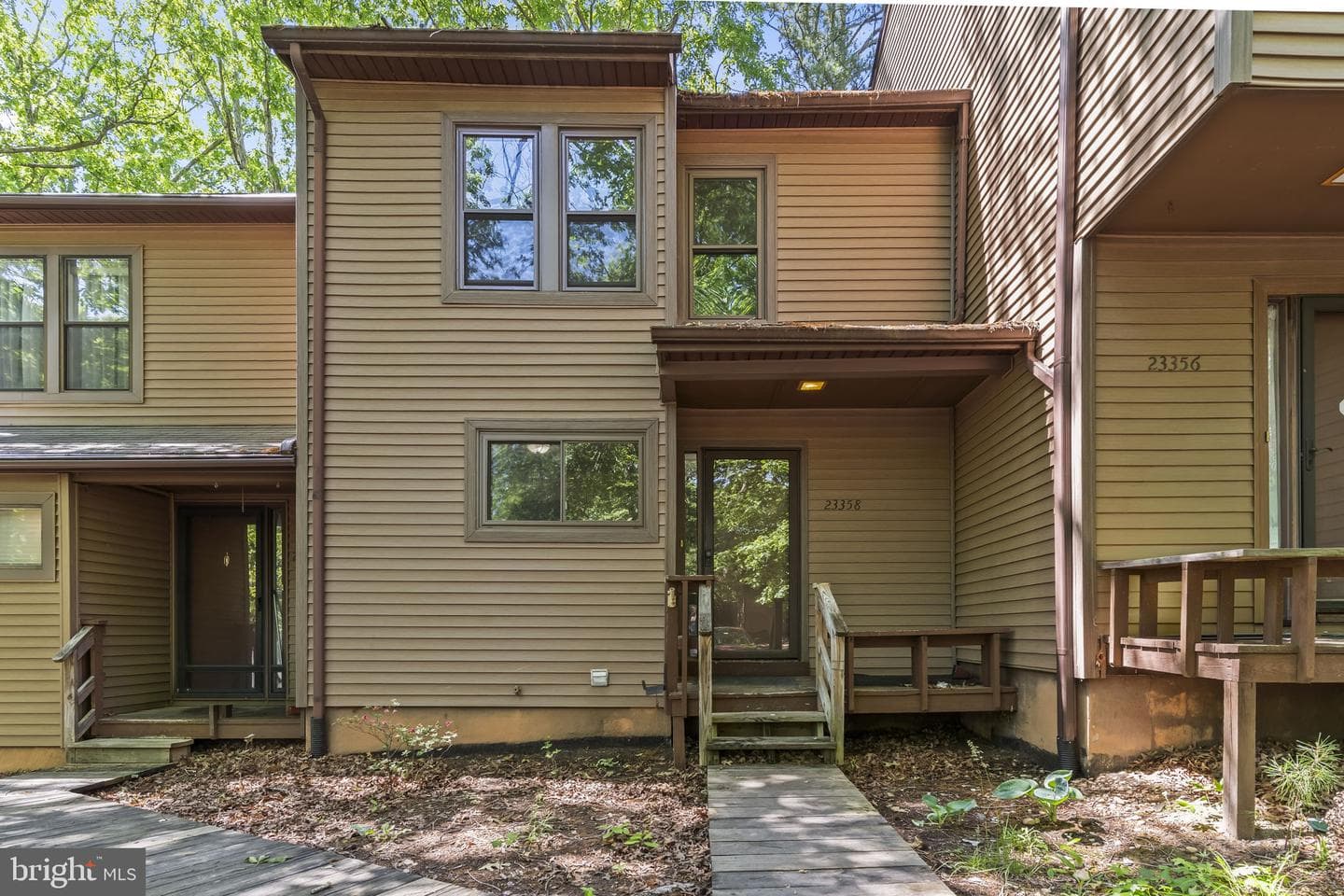 23358 Red Oak Court