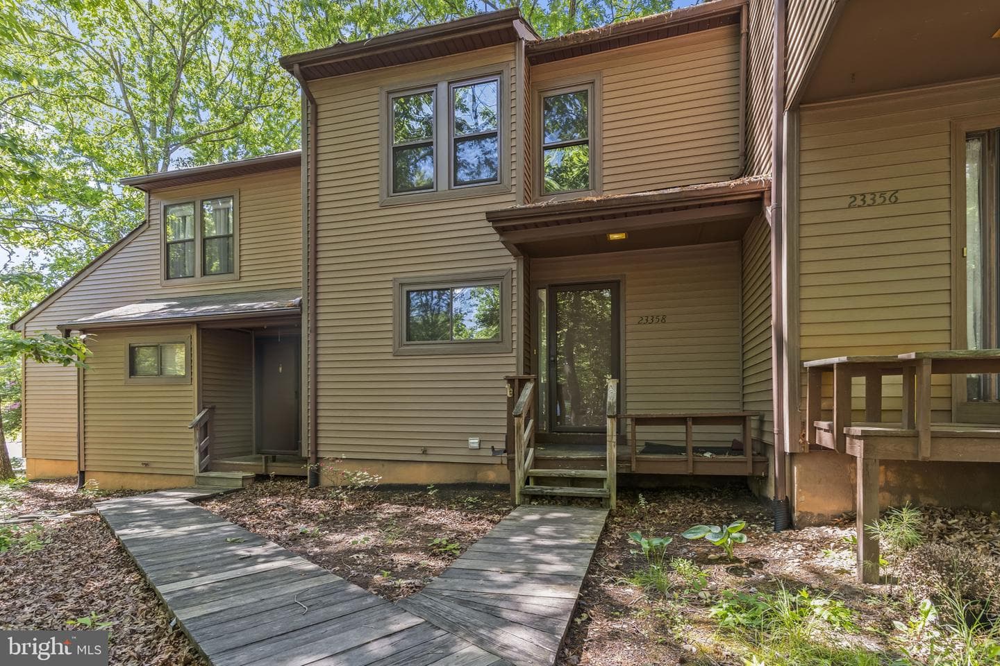 23358 Red Oak Court photo 2