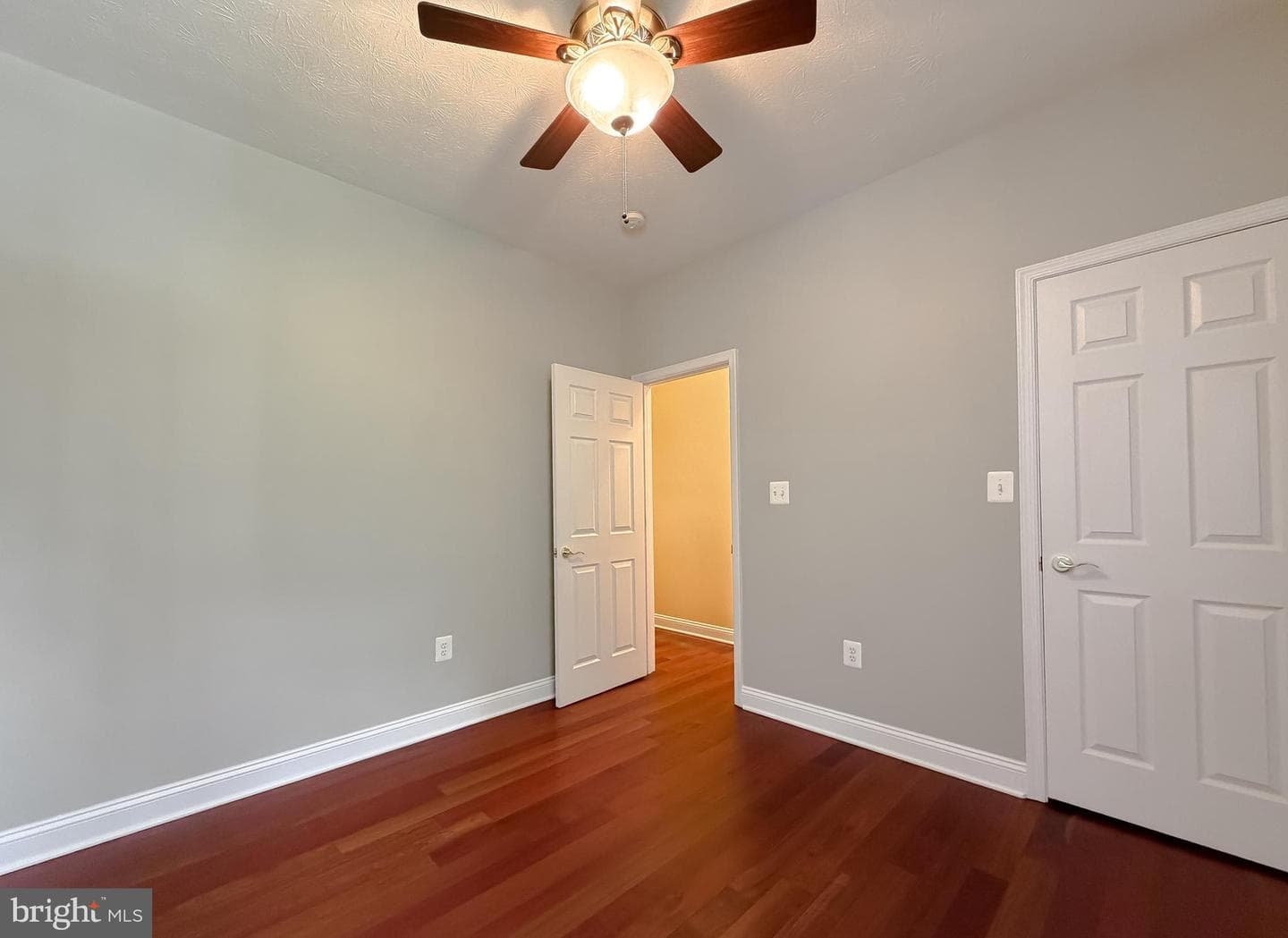 48425 Princess Court photo 31