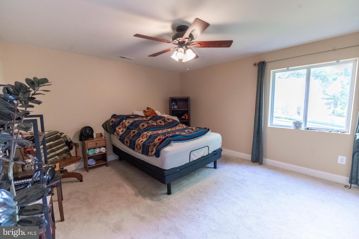 46995 Pembrooke Street photo 28