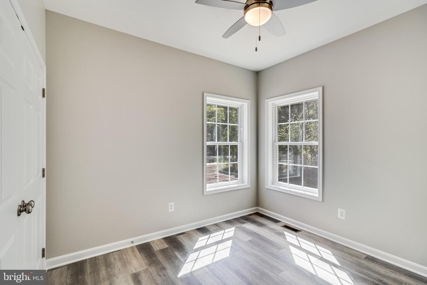 21183 Abell Road photo 14