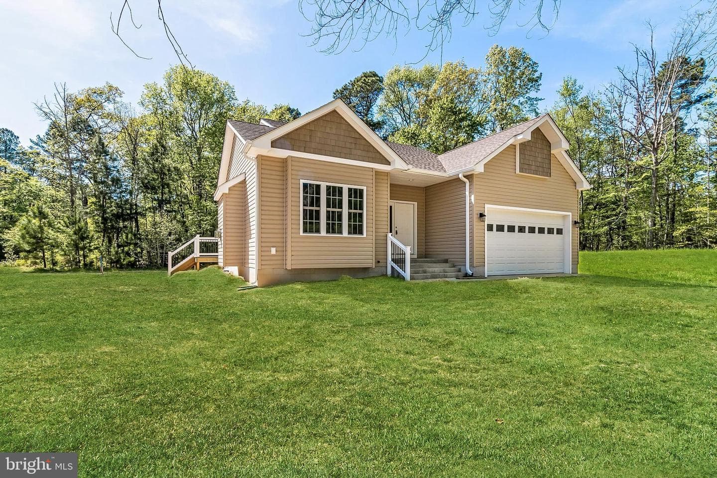 21183 Abell Road, Abell