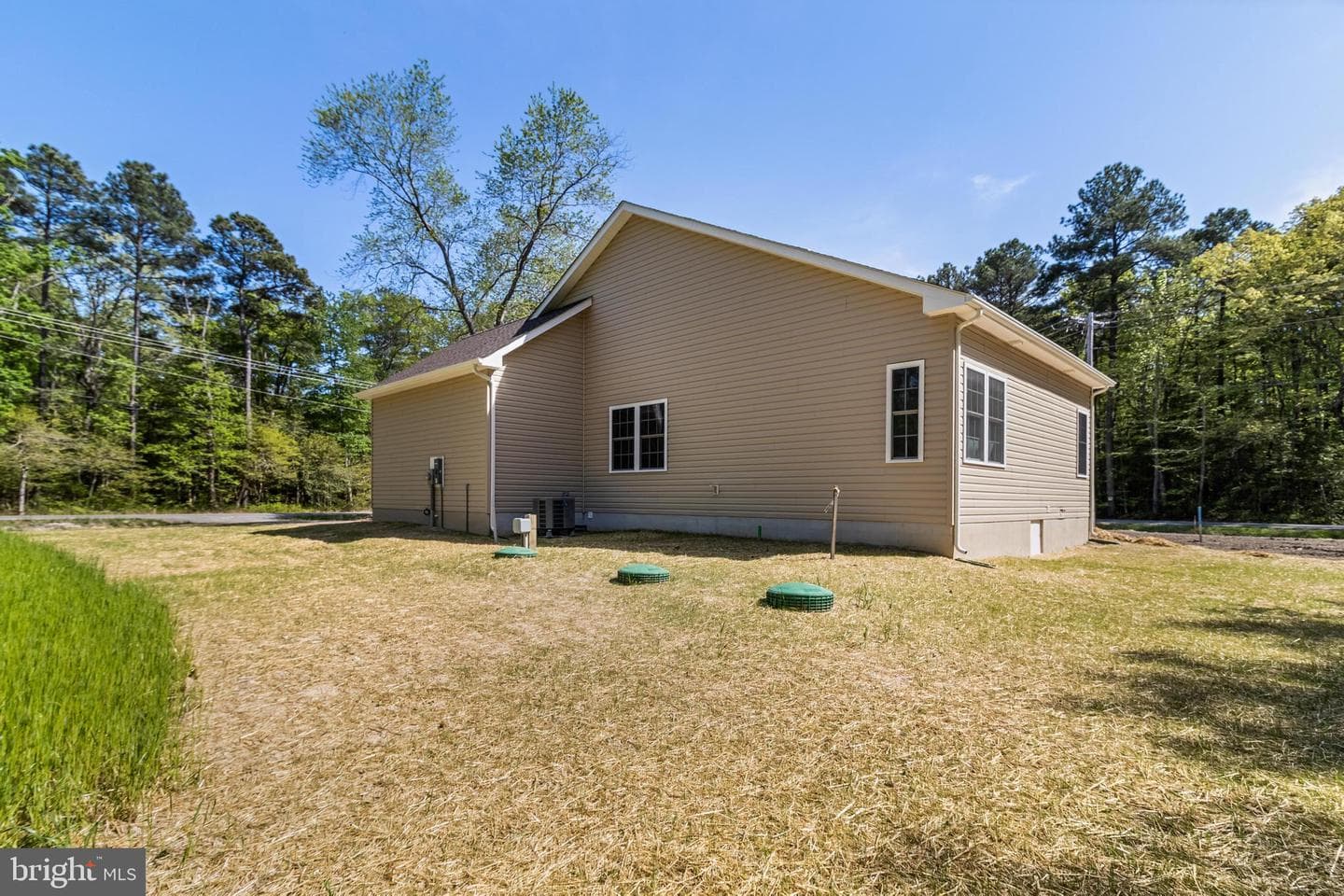 21183 Abell Road photo 30