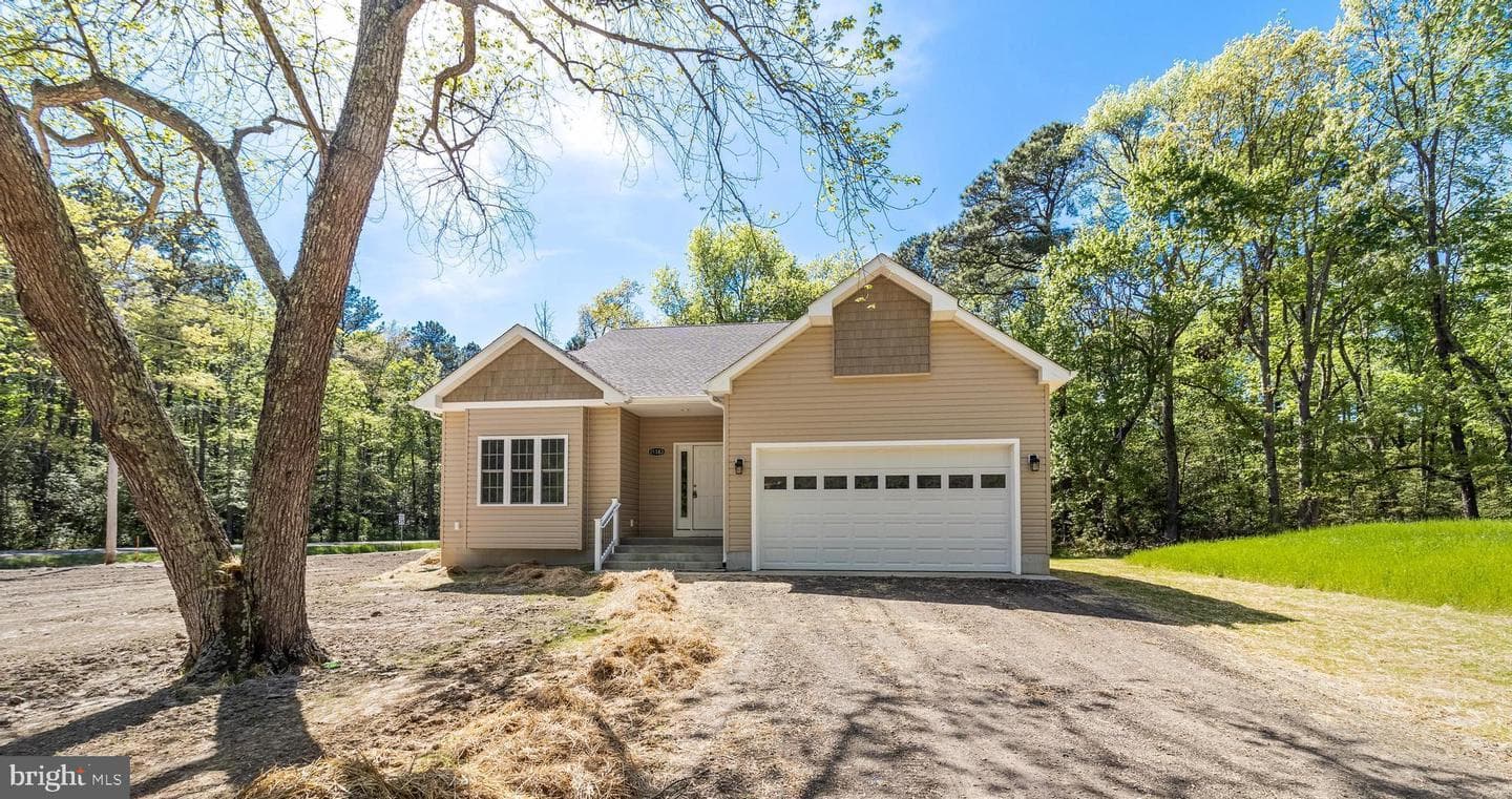 21183 Abell Road photo 9