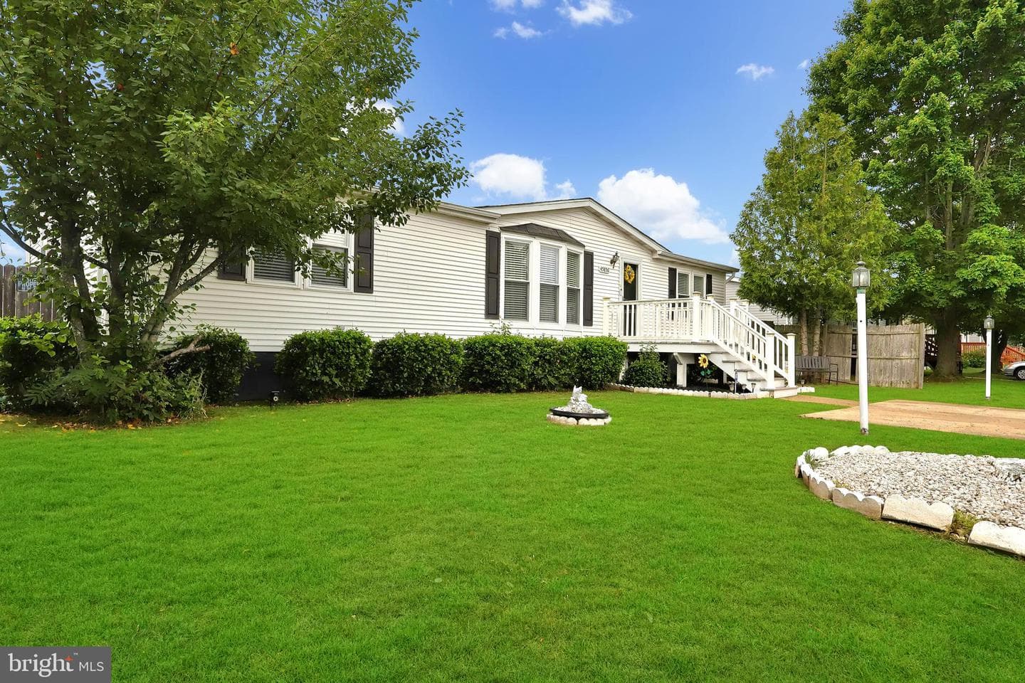 45856 N Poteat Court photo 3