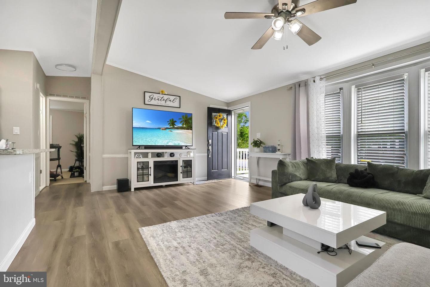 45856 N Poteat Court photo 5