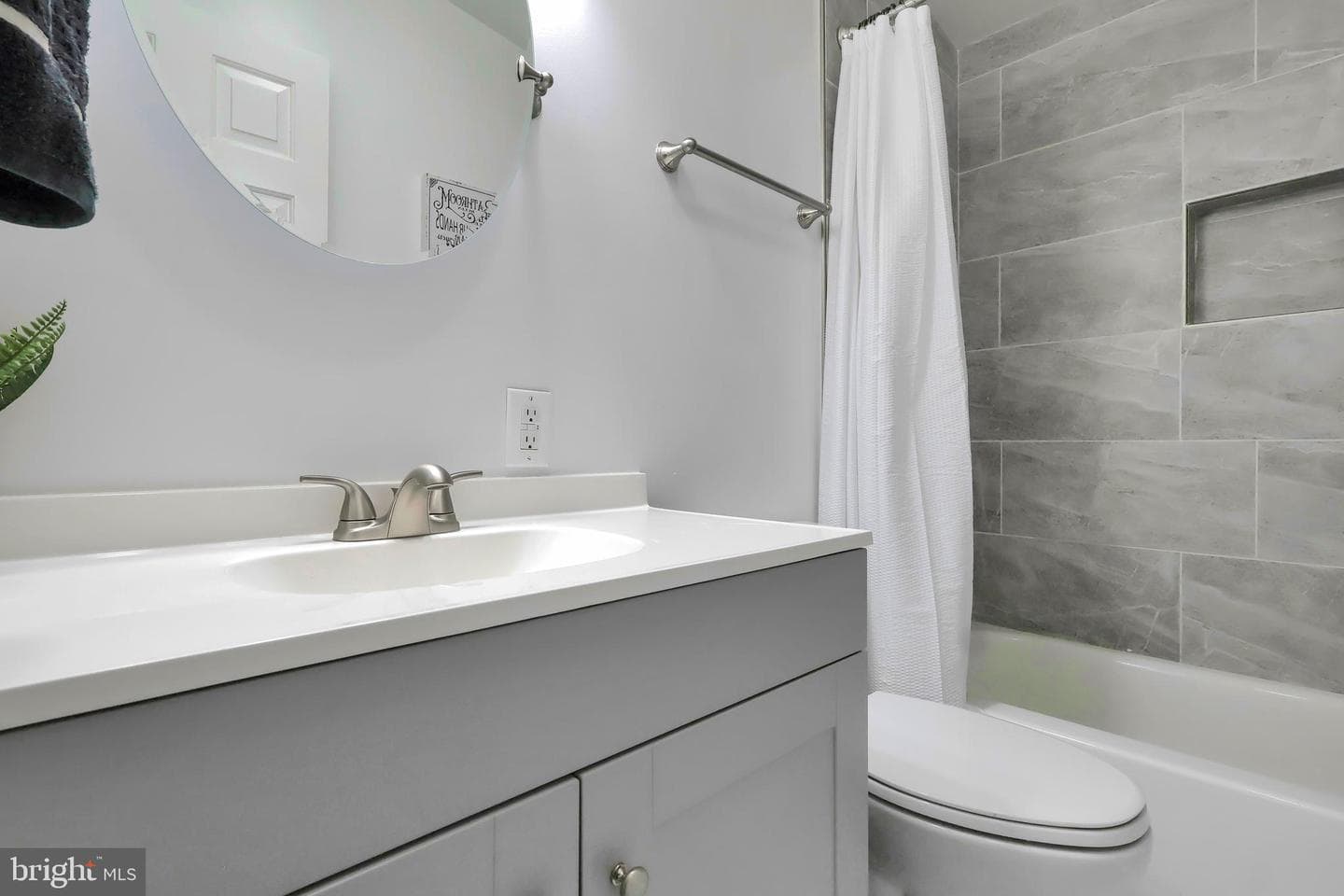 45856 N Poteat Court photo 7