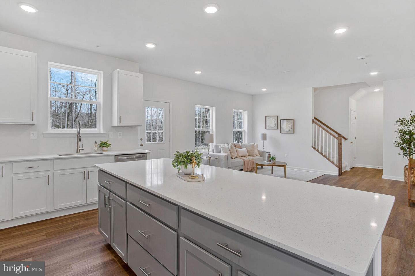 22218 Norris Woods St photo 5