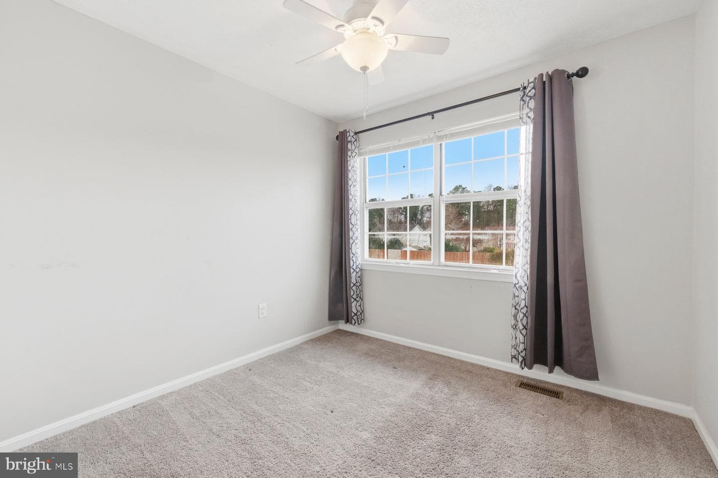 21421 Manon Way photo 13