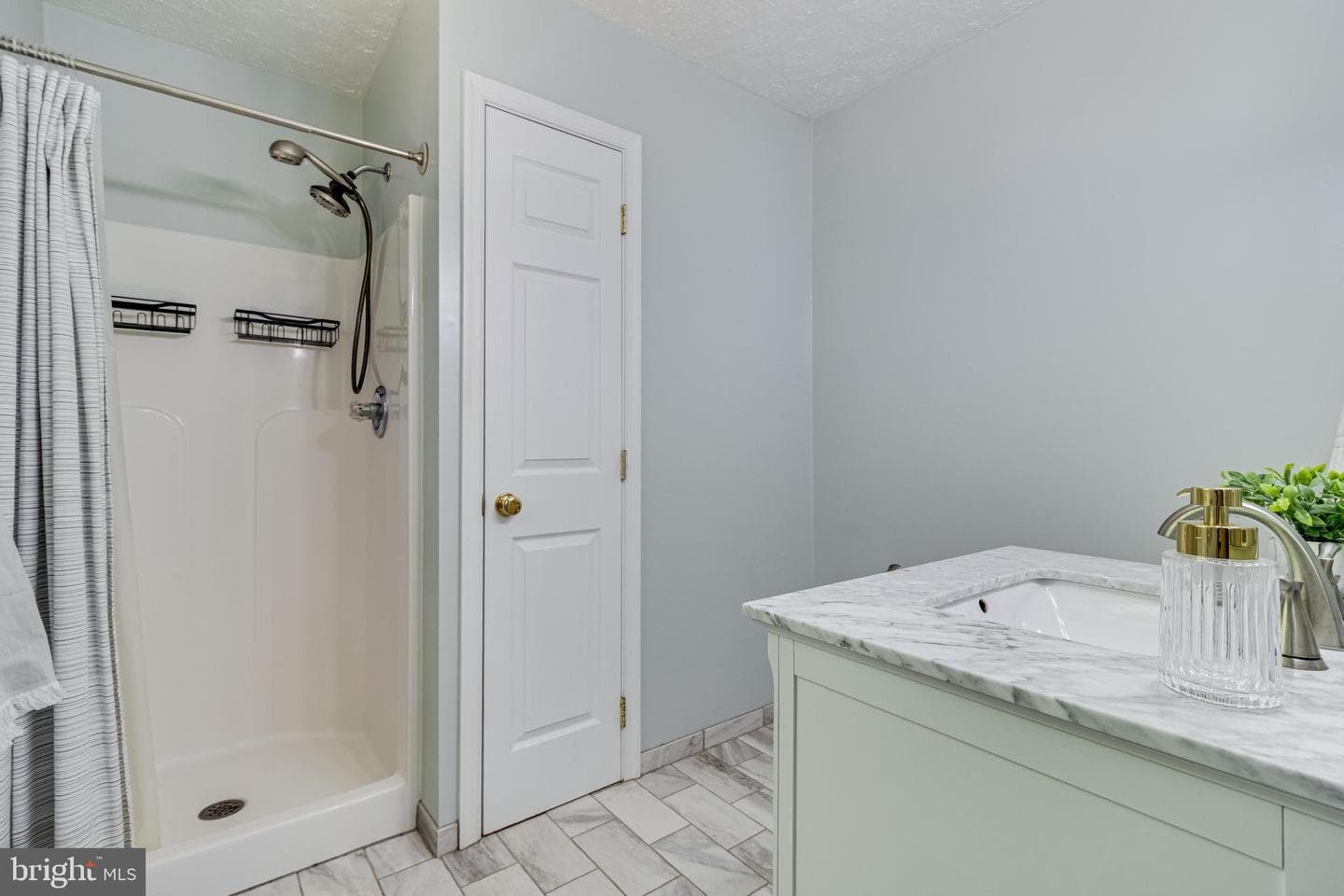 39500 Thomas Drive photo 8