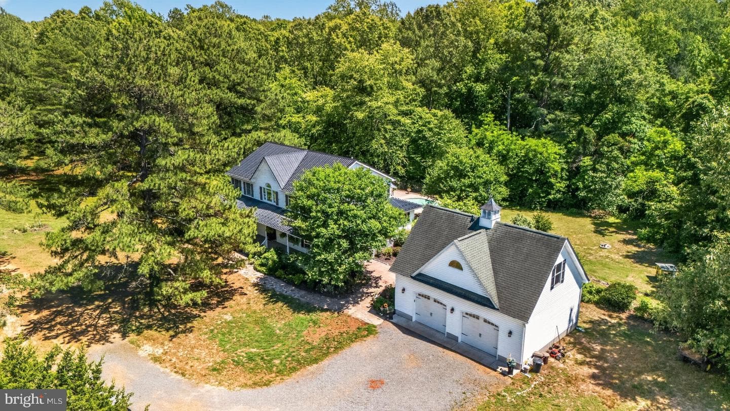 24249 Mcintosh Road, Hollywood