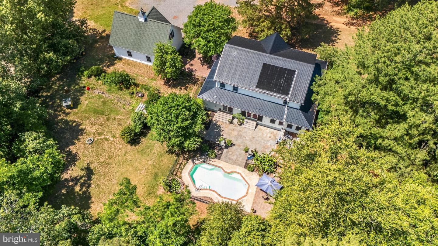 24249 Mcintosh Road, Hollywood
