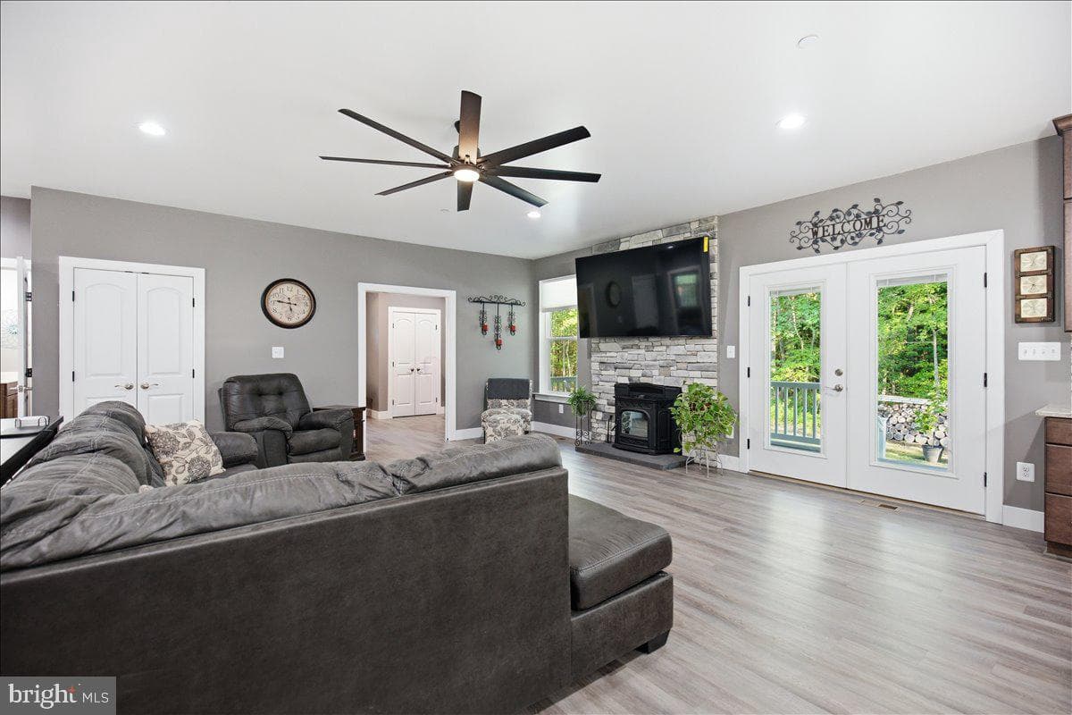 22405 Hood Lane photo 17