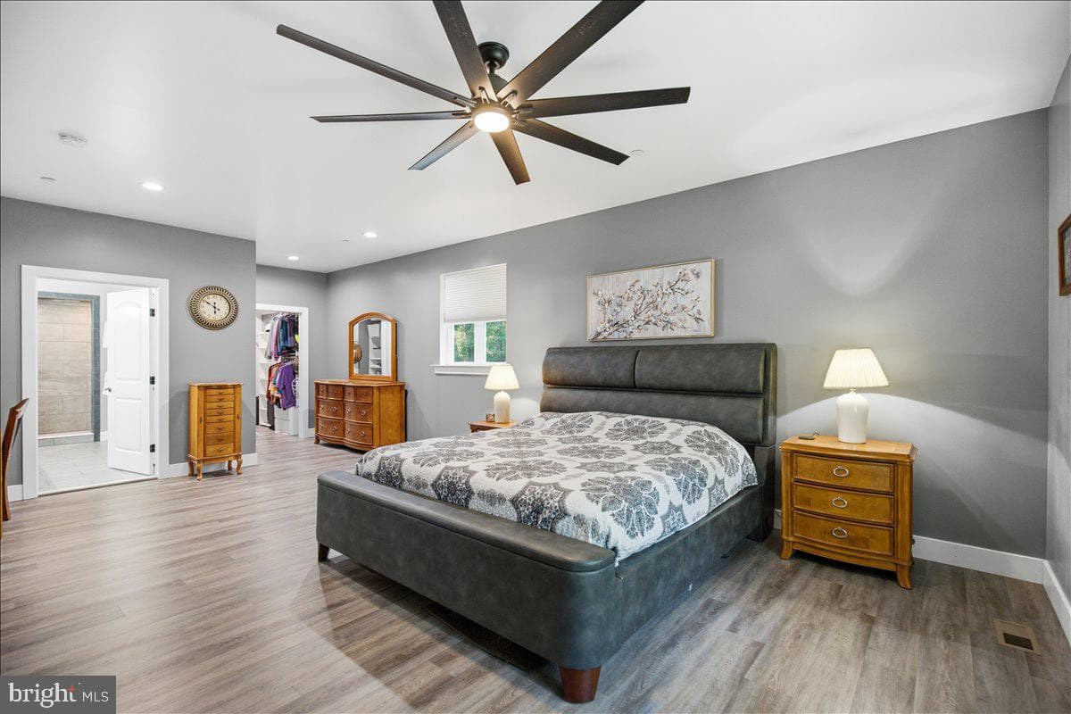 22405 Hood Lane photo 32