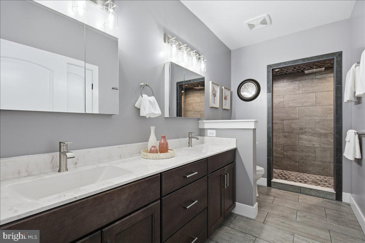 22405 Hood Lane photo 40