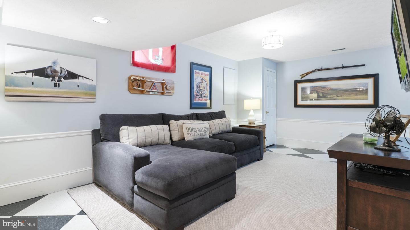 21822 Riviera Court photo 44