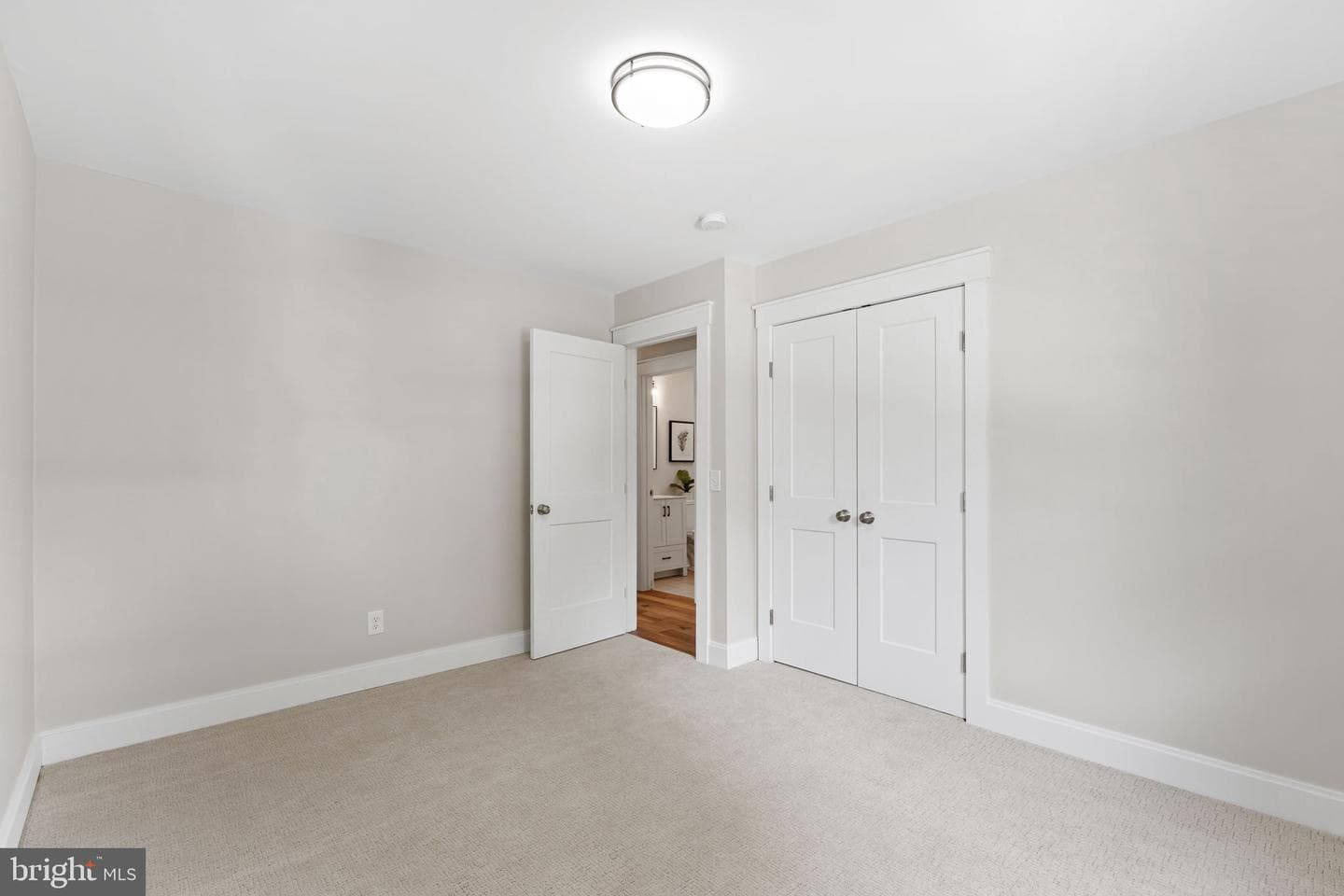 22393 Saint Clements Avenue photo 39