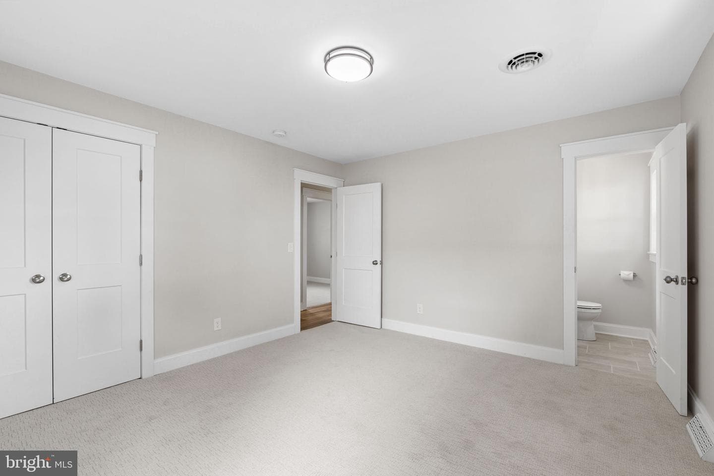 22393 Saint Clements Avenue photo 41
