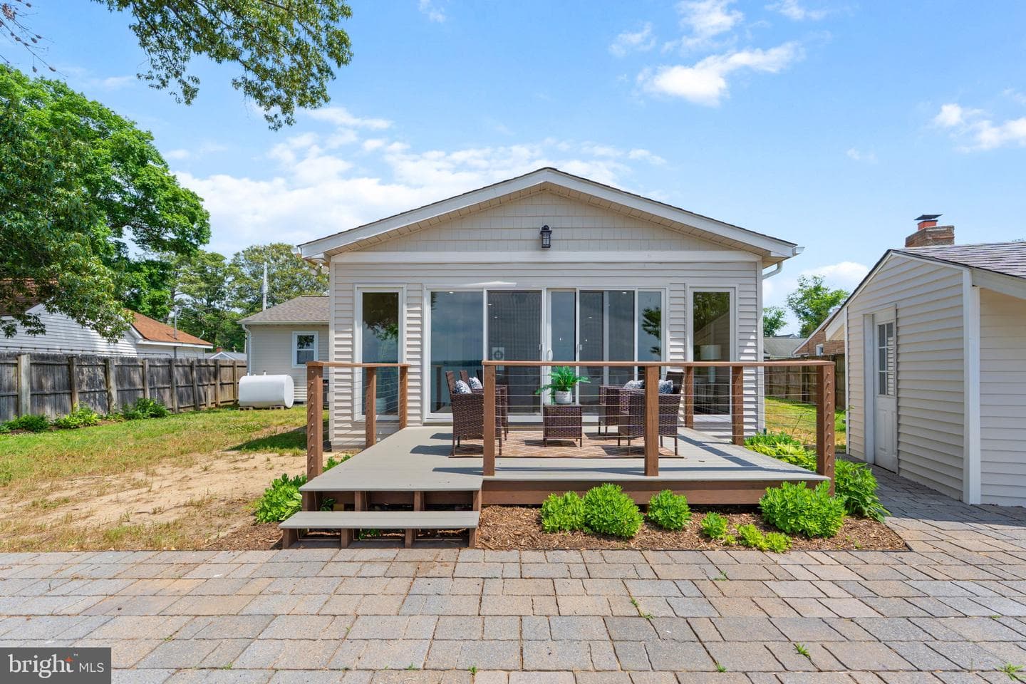 22393 Saint Clements Avenue photo 48