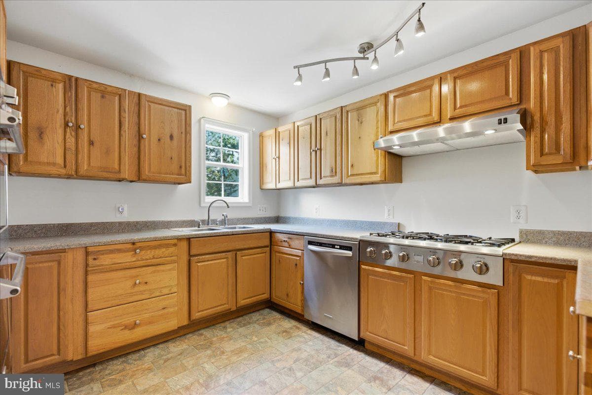 46564 Yorktown Road photo 13