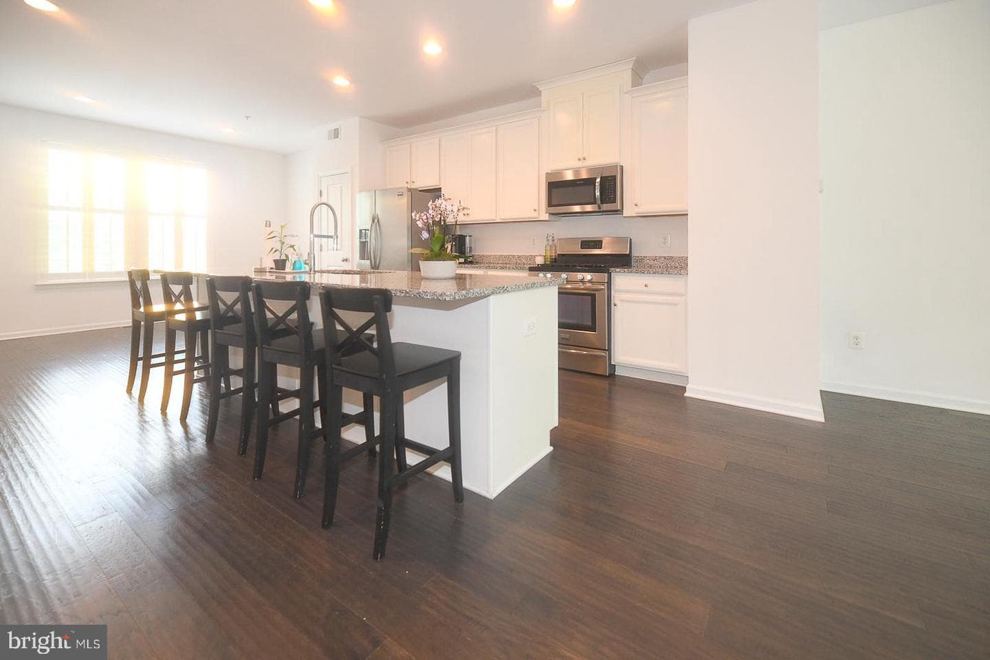 23048 Mountain Laurel Lane photo 4