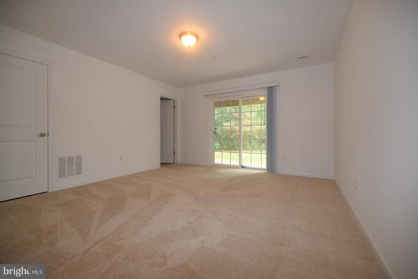 23048 Mountain Laurel Lane photo 5