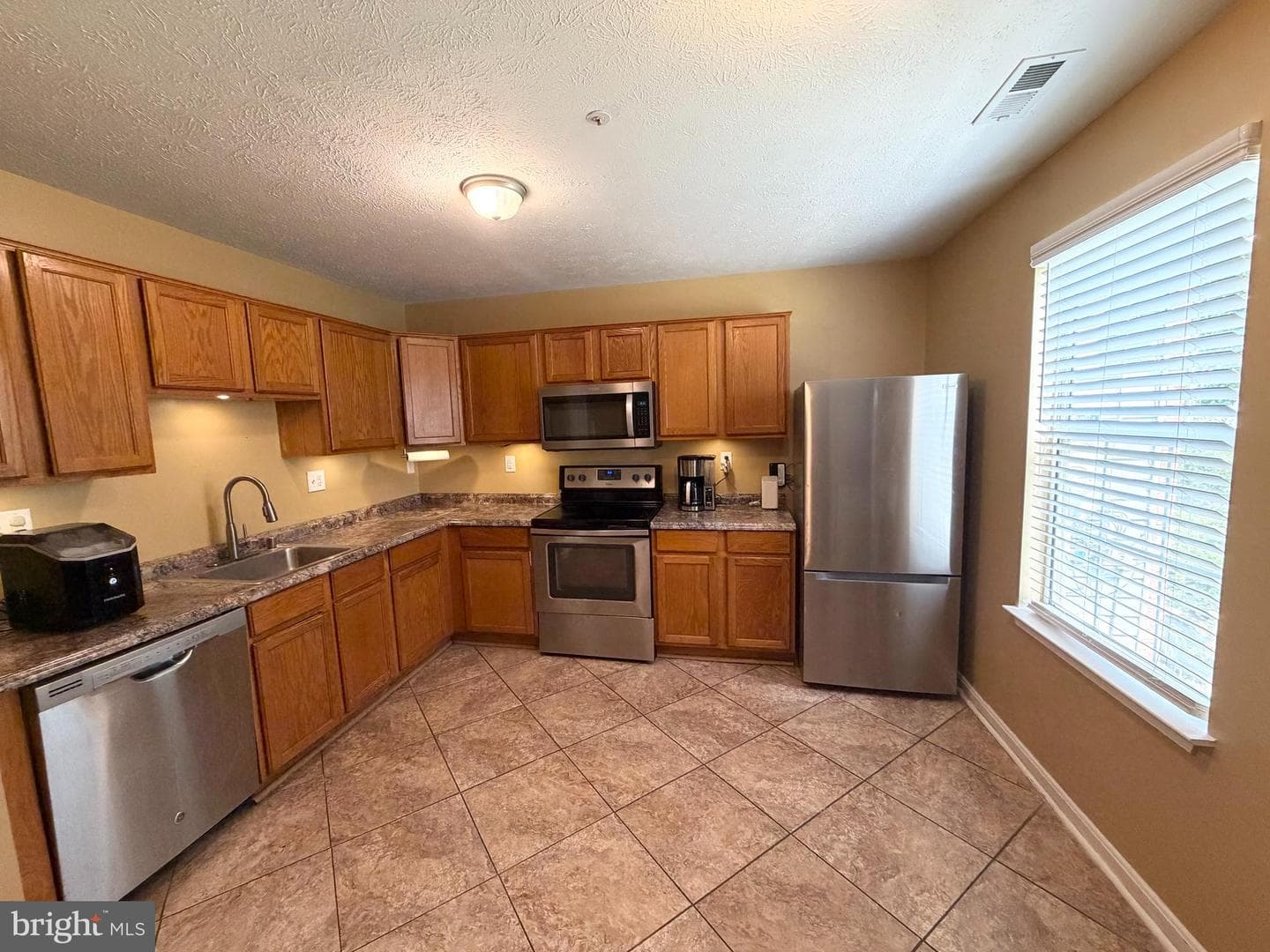 46097 Lucca Way photo 3