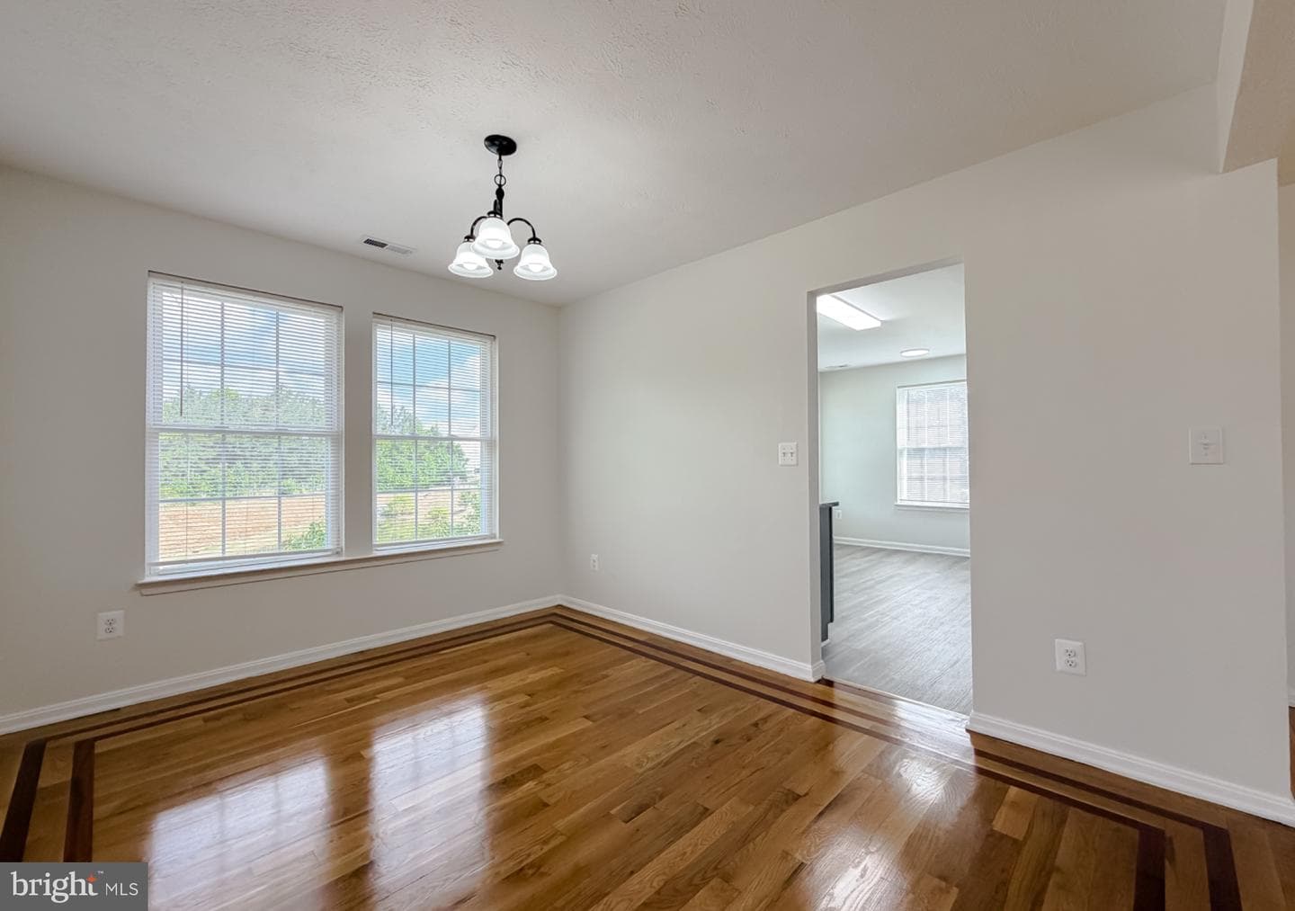 22513 Castle Pollard Way photo 12