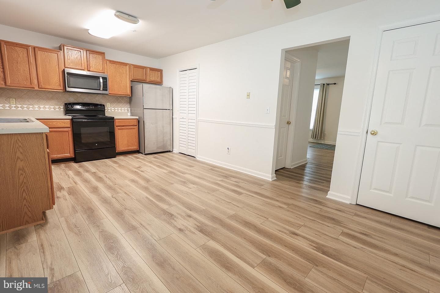 45820 Wolftrap Way photo 10