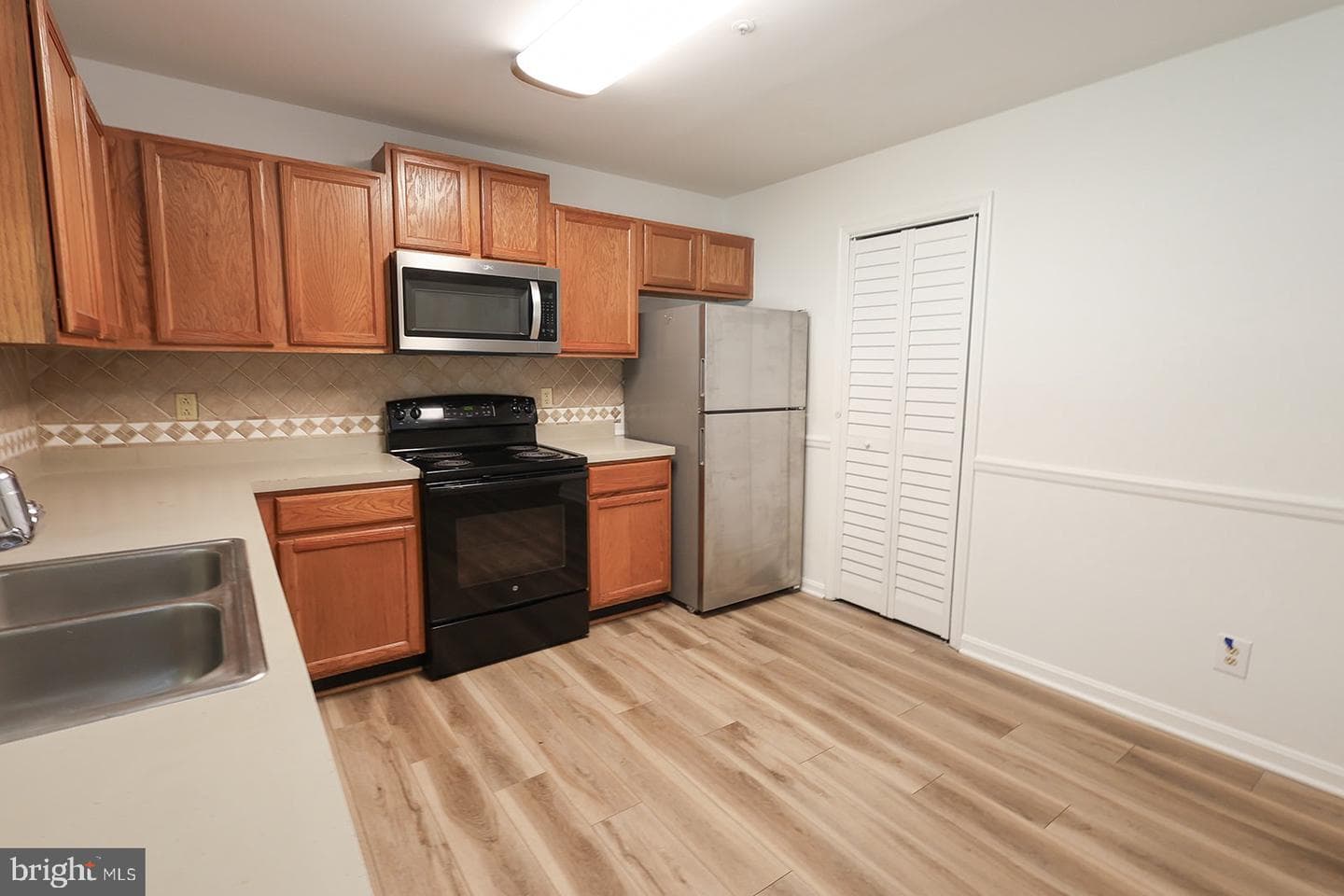 45820 Wolftrap Way photo 13